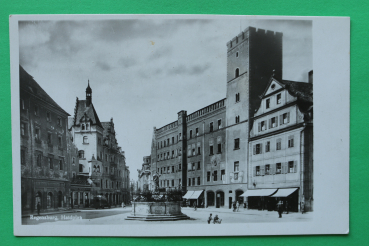 AK Regensburg / 1930-1940er Jahre / Haidplatz / Goldenes Kreuz / Geschäfte Straßenansicht